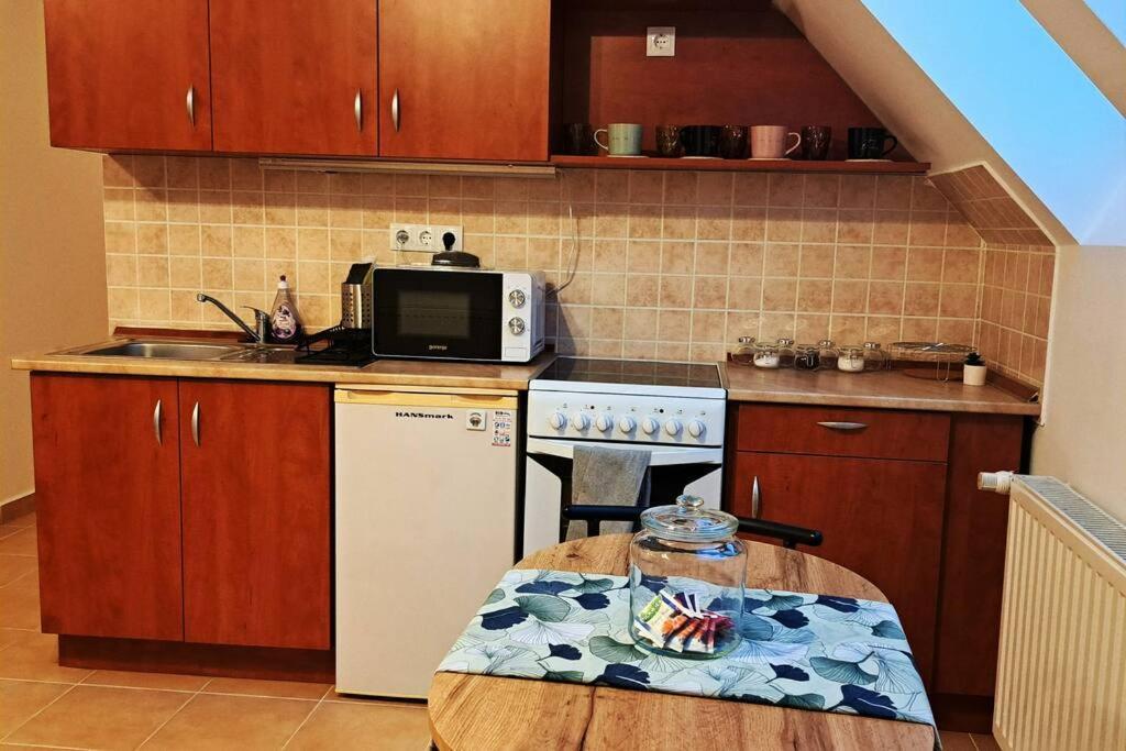 Zoeld Orom Apartman Lakas Göd Eksteriør bilde